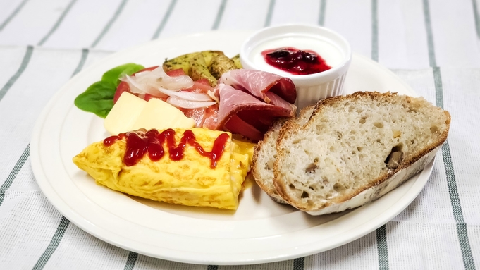 ■自然の中のペンションで…■木の香り漂うダイニングで味わうおすすめ朝食付プラン♪♪